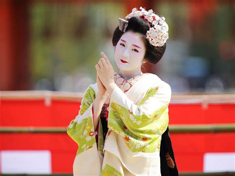maiko traditional dance traditional outfits geisha