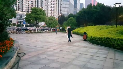 Mevzuya 1 Kamyon Adam çağırmak - Çin Changsha kırbaç adam / China Changsha whipper man - YouTube