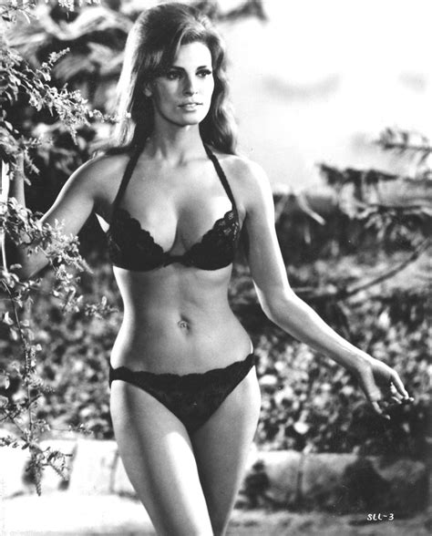 Raquel Welch 1970s Raquel Welch Rachel Welch Raquel