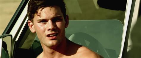 Famousmales Forums Jeremy Irvine Shirtless In Boxer Briefs Bulge