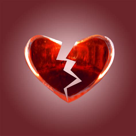 25 Affecting Pictures Of Broken Hearts Creativefan