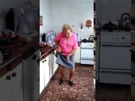 Abuela Bailando La Pollera Amarilla Youtube Funny Babies Dancing