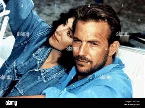 Film With Madeleine Stowe And Kevin Costner Filmswalls