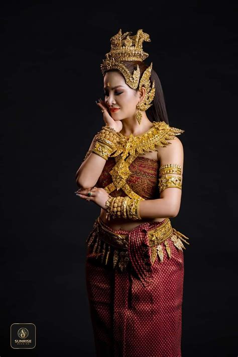 🇰🇭 beautiful girl wearing cambodia ancient dress 🇰🇭 cambodia traditional costume khmer empire