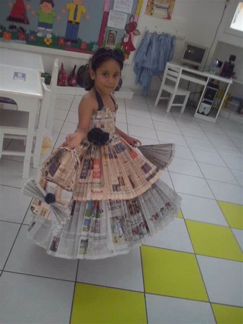 Vestido De Papel Periodico Newspaper Clothes Diy Newspaper Newspaper