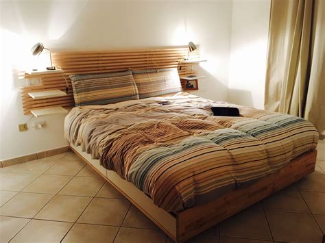 Tovik letto a soppalco ikea in legno, non deve essere fissato al muro perche' solo in legno non necessita di fissaggio al muro. Letto Mandal Ikea