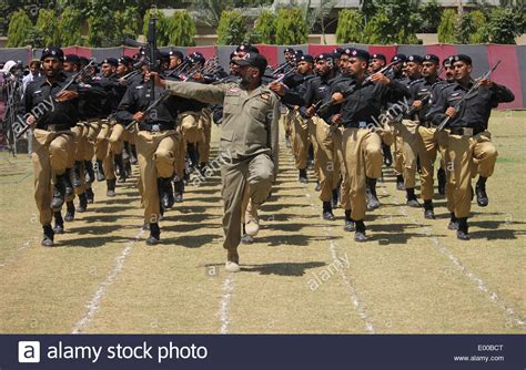 Lahore Pakistan 28th Apr 2014 Pakistani Punjab Police Commandos