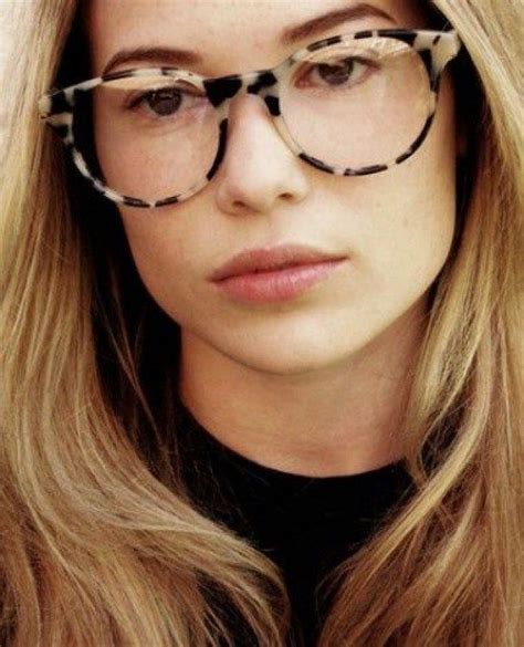 Los Peinados Más Favorecedores Para Chicas Con Gafas Style Glasses