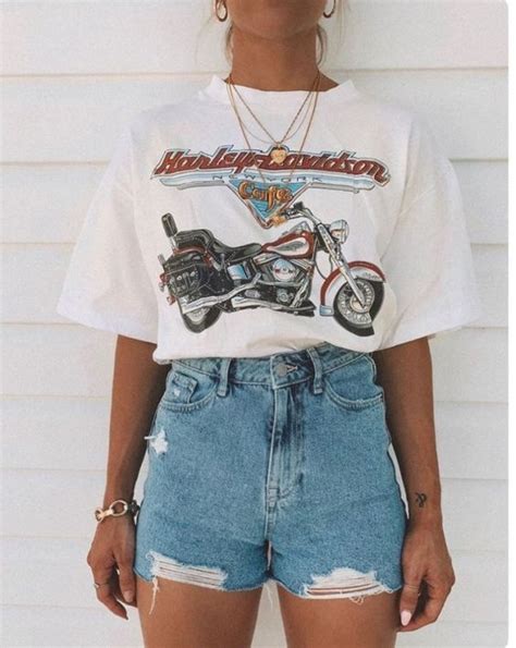 Pin By Clare Lawler On Summer 2020 In 2020 With Images Classy Summer Outfits Aesthetic