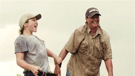 Swamp People Mother Daughter Team Liz And Jess Celebrate After Catching A Monster Gator Swamp