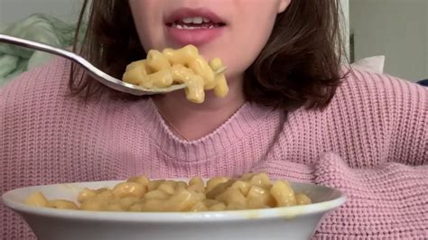 Asmr Eating Macaroni And Cheese Youtube