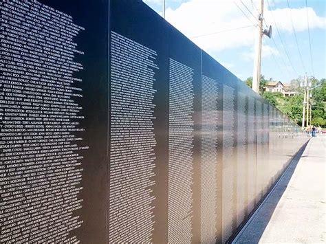 Replica Of Vietnam Veterans Memorial Wall Travels To South Dakota