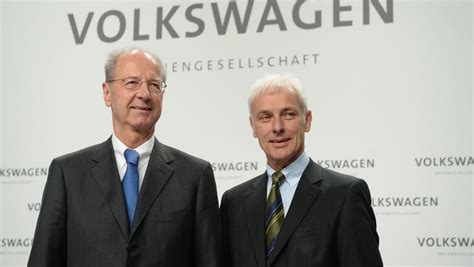 Volkswagen Betriebsrat Will Job Pakt Vw Manager Bestehen Auf Boni