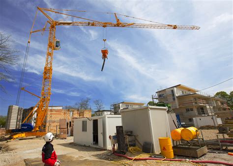 Self Erecting Cranes Potain