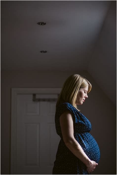 Laurens Beautiful Baby Bump Nottingham Maternity Shoot