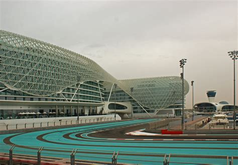 Yas Marina Circuit Abu Dhabi Foto And Bild Sport Motorsport Reise