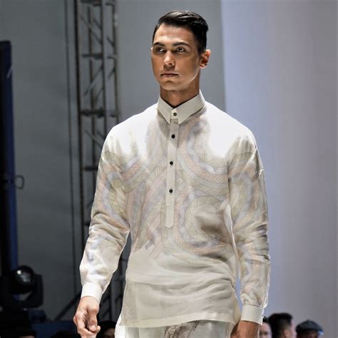 Trendy Barongs For Men At The Philippine Fashion Week Holiday 2019