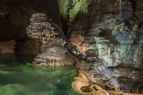 Frances Best Caves Underground Treasures Of The Dordogne And Lot