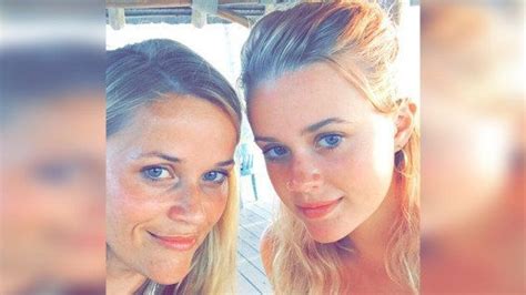 Reese Witherspoon Et Sa Fille Ava Phillippe Se Ressemblent Comme Deux