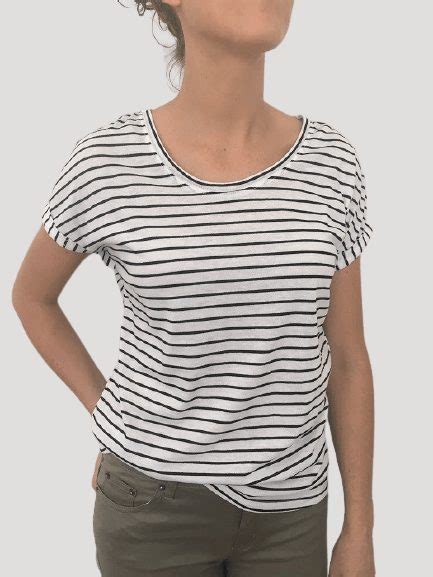 black and white striped t shirt womens 2018 summer black and white horizontal stripe short