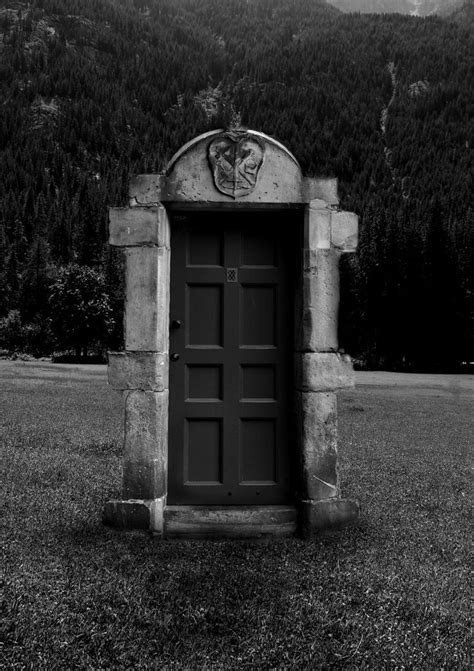 Image Result For Creepy Doors Creepy Drawings Big Scary Beautiful Doors