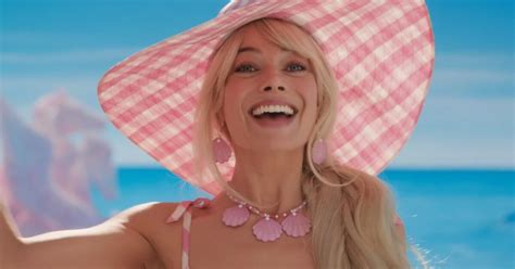 Barbie Margot Robbie Sorprende Un Fan Non Udente Salutandolo Nella