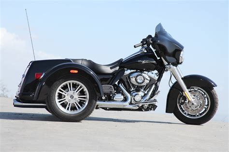 No, they pick it because it makes vast amounts of torque, and indeed, the. 2011 Harley-Davidson FLHXXX Street Glide Trike: pics ...