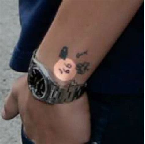 I mentioned pingu and he was like 'alright' 99p-12 Amazing Harry Styles' Tattoos