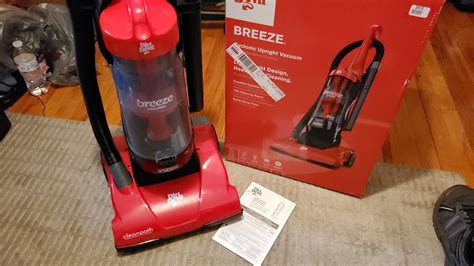 Dirt Devil Breeze Cyclonic Bagless Upright Vacuum Unboxing And Assembly