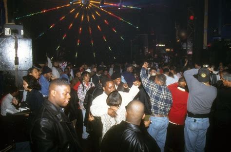 Photos That Show Just How Insane The S Club Scene Really Was Concert Crowd Clubbing