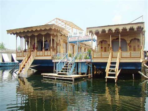 Houseboat Kashmir Houseboats Furnished Floating Villas Awsome