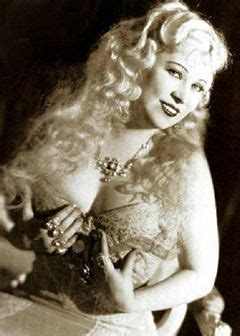 Mae West Boobpedia Encyclopedia Of Big Boobs