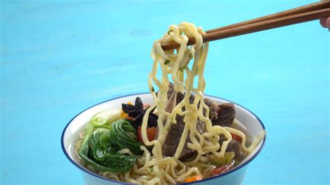 Soto daging sapi memang memiliki cita rasa yang istimewa. Resep Mie Kuah Iga Sapi - Masak Apa Hari Ini?
