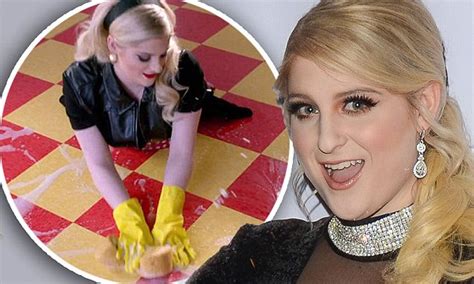 Meghan Trainors Dear Future Husband Video Called Sexist And Anti Feminist Daily Mail Online