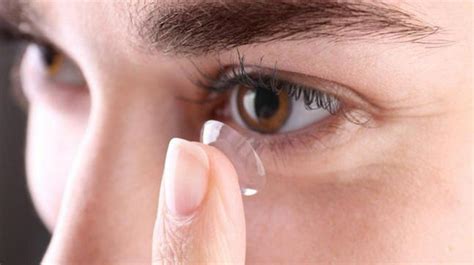 This Woman Lived With Contact Lens Stuck In Her Eyelid For 28 Years Lifestyle News