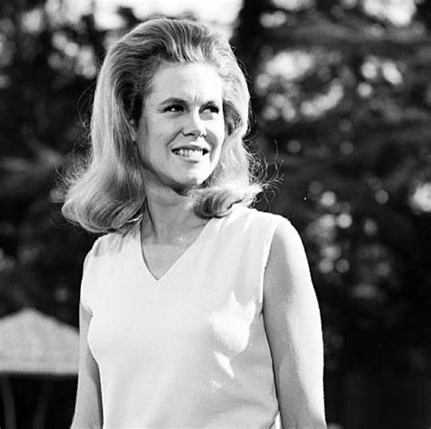 beautiful witch most beautiful bewitched elizabeth montgomery bewitching favorite tv shows