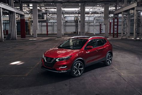 It includes six valuable safety and security features: New 2020 Nissan Rogue Sport: a quick overview