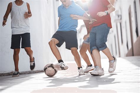 How To Play Street Football Geek Sports Guide