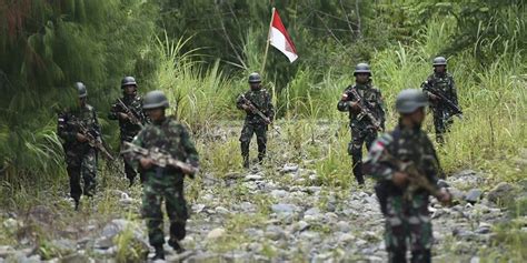indonesian police arrest 1 500 in papua wsj