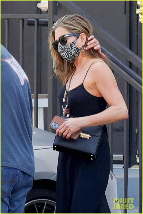 Photo Jennifer Aniston Kept Monica Dress From Friends Hair Salon