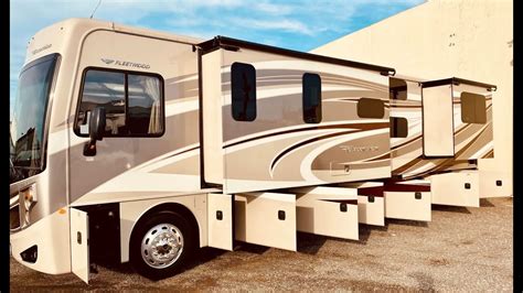 35 Luxury Excursion Diesel Pusher Class A Rv Sleeps 10 Private