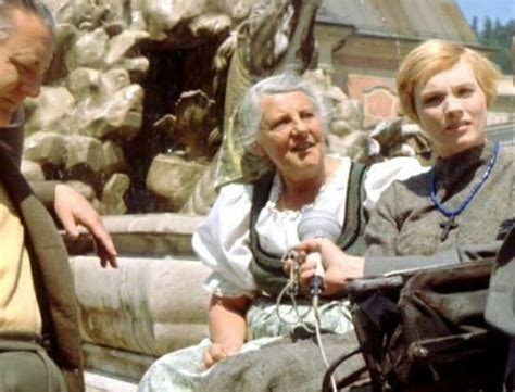 Maria Von Trapp With Julie Andrews Sound Of Music Movie Sound Of Music Old Hollywood Movies