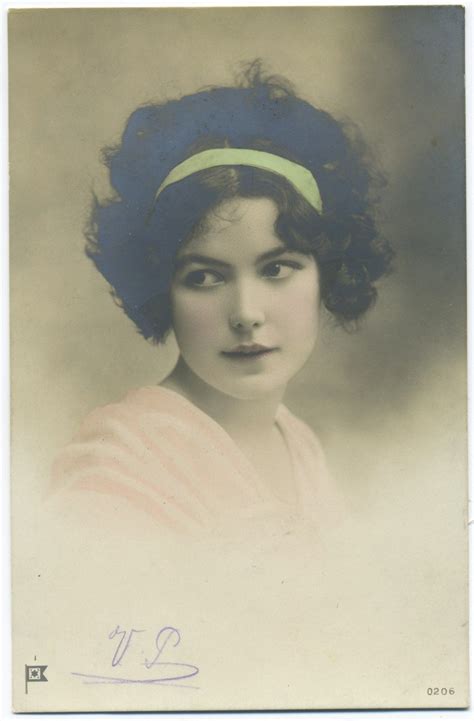 Sylvia Npg Vintage Postcard 0206 Винтажные дамы