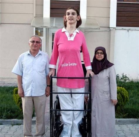 Rumeisa Gelgi Is Considered The Tallest Woman In The World Her Height Is M Cm