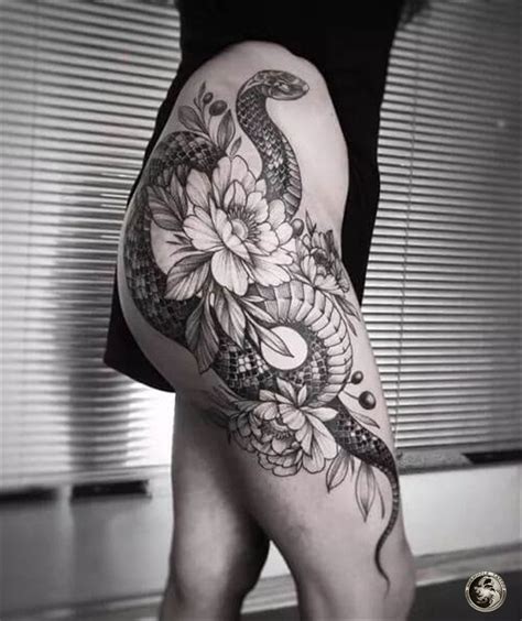 Here, snake tattoos are juxtaposed with real snakes that firmly blur the lines between nature and art. Scary Snake Tattoose On The Leg - Heart Skull Snake Halloween Long Cover Fake Full Arm Leg UV ...