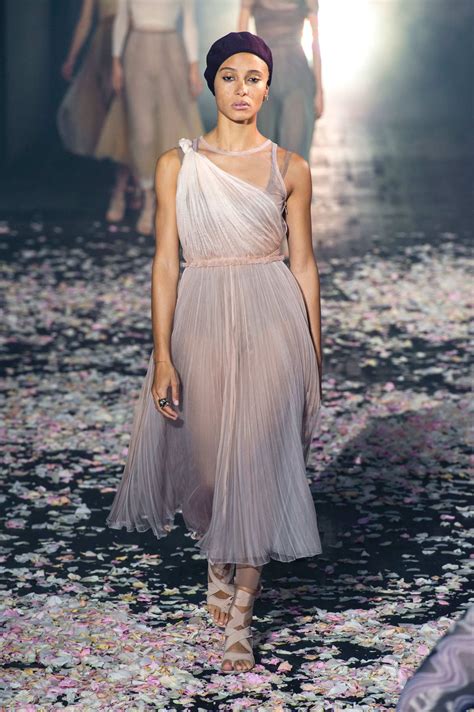 Christian Dior Fashion Fashion Show Womens Runway Fashion