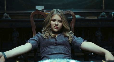 Red shoes and the seven dwarfs. Movie Buff's Reviews: CHLOE GRACE MORETZ, AN ECCENTRIC ...