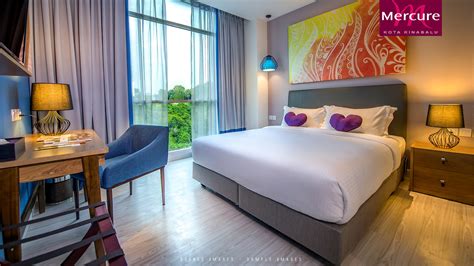 There are many food stores around the hotel, recommended for traveler who looking for budget and clean hotel. MERCURE HOTEL KOTA KINABALU - Borneo 360