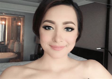 Profil Dan Biodata Dewi Rezer Lengkap Dengan Akun Instagram Umur My Xxx Hot Girl