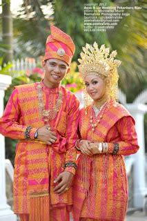 Selendang mak inang أغنية الملايو التقليدية malay traditional song. Destination: Sumatera: Baju Tradisional Sumatera
